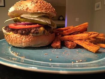 Click image for larger version. 

Name:	burger.jpg 
Views:	47 
Size:	86.1 KB 
ID:	10370