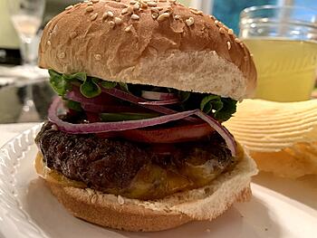 Click image for larger version. 

Name:	burger.jpg 
Views:	49 
Size:	63.1 KB 
ID:	17433