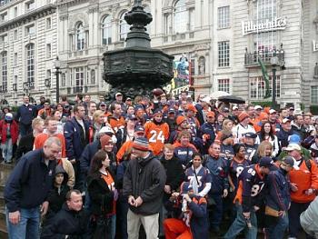 Fan rally and picture at Piccadilly Circus