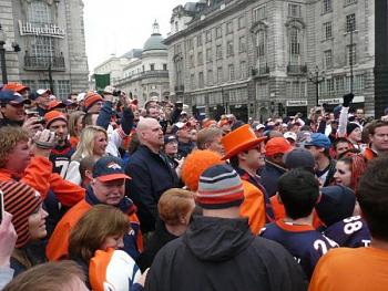 Fan rally and picture at Piccadilly Circus - Zim and Elway, Little hiding somehwere.