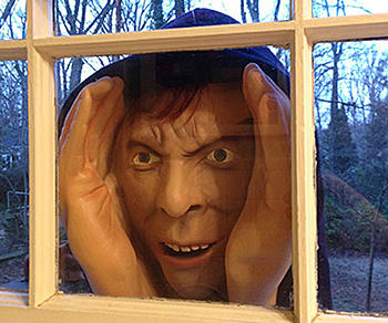 Click image for larger version. 

Name:	Scary-Peeping-Tom-Window-Prop-4.jpg 
Views:	23 
Size:	46.0 KB 
ID:	12113